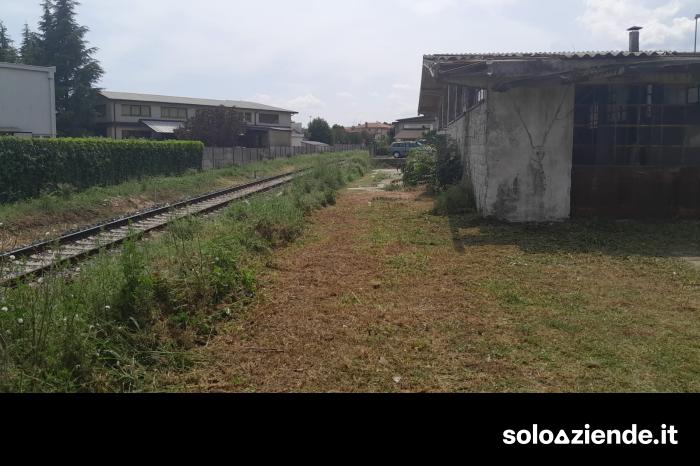Vendita Fabbricati industriali - Capannoni CAPANNONE COMMERCIALE ARTIGIANALE a Pordenone (PN)